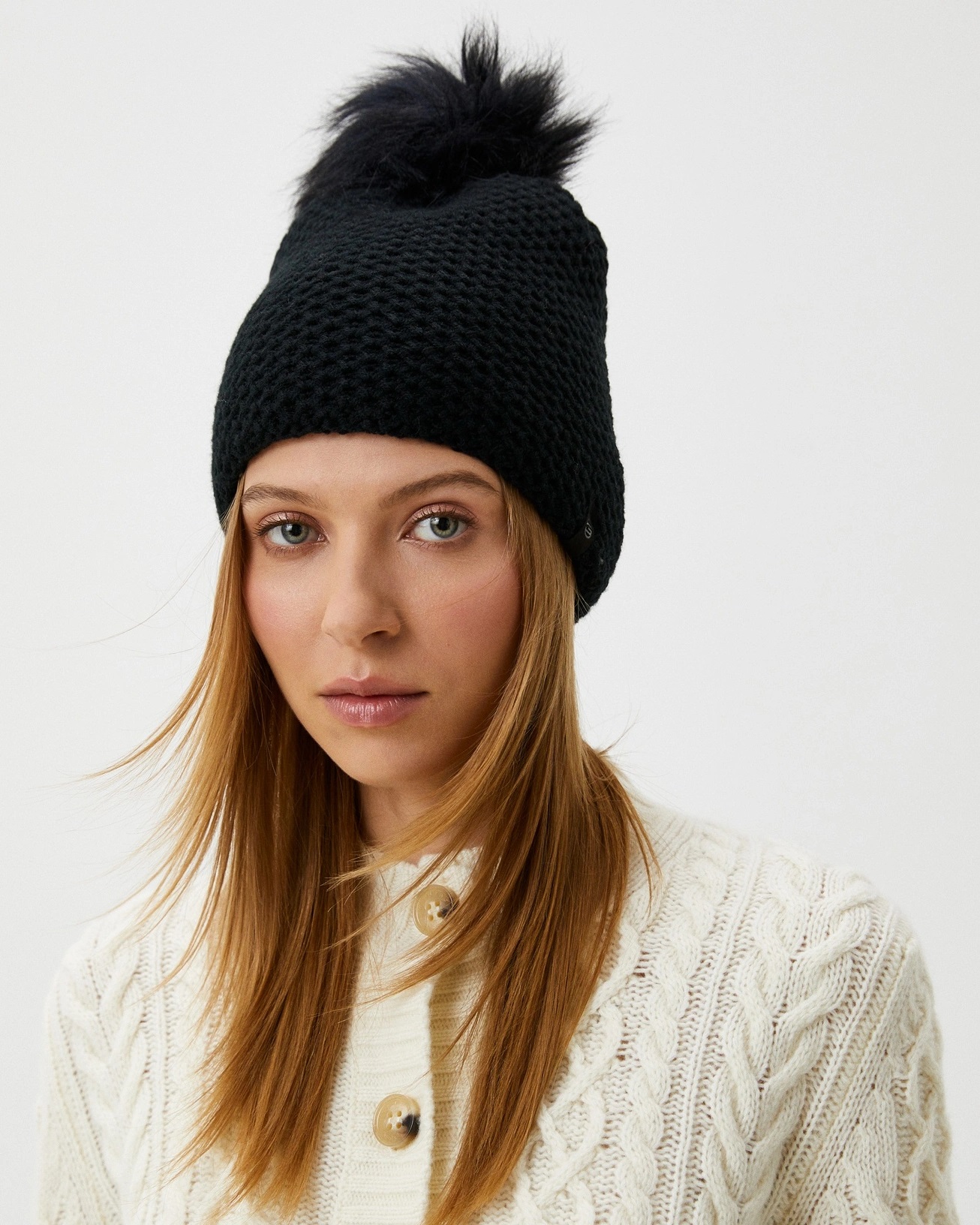 Шапка GTS POM  с помпоном (10 Чёрный)