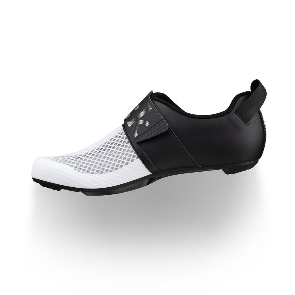 Велотуфли Fizik TRANSIRO HYDRA триатлон  (37, Белый/черный)