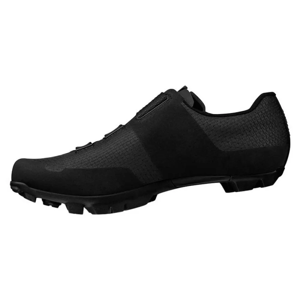 Велотуфли MTB Fizik VENTO FEROX CARBON (48, Черный)