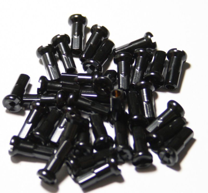 Ниппель для 2 mm спиц, 14 mm черн.