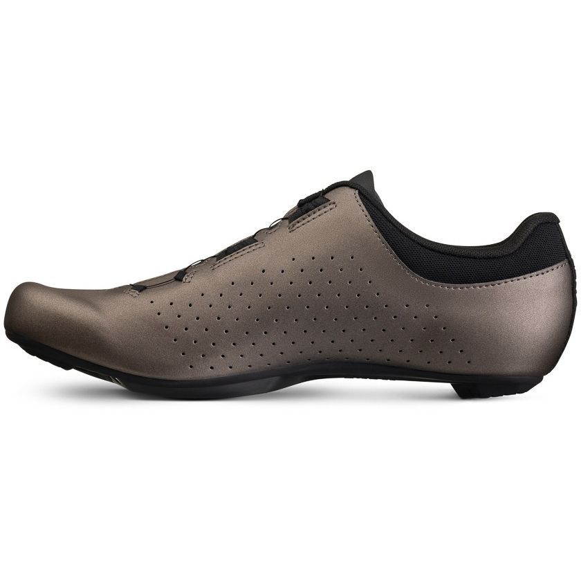Велотуфли Fizik VENTO OMNA (39,5, Металлик/черный)