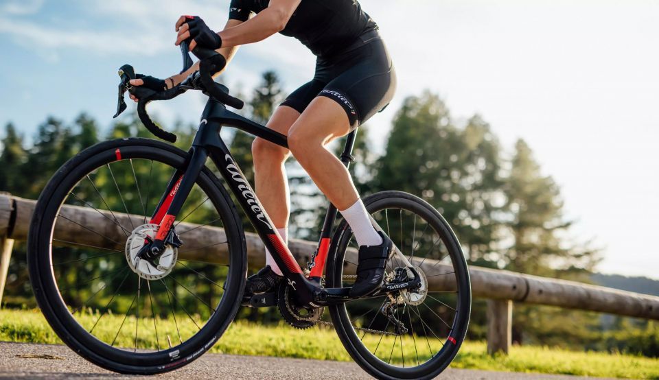 Велосипед шоссейный Wilier GARDA 105 Di2 DISC 12V RS171 (3G36, M, Черный/красный)