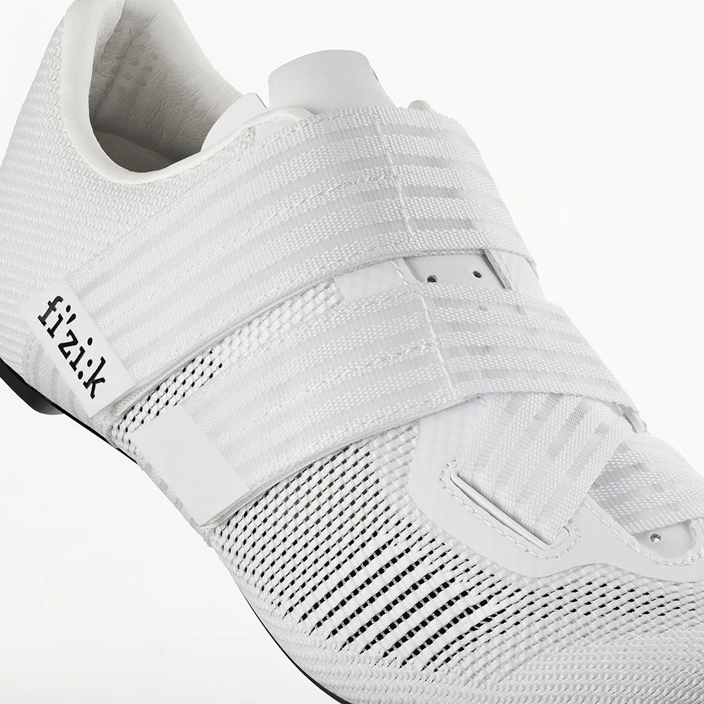 Велотуфли Fizik VENTO POWERSTRAP Aeroweave Carbon