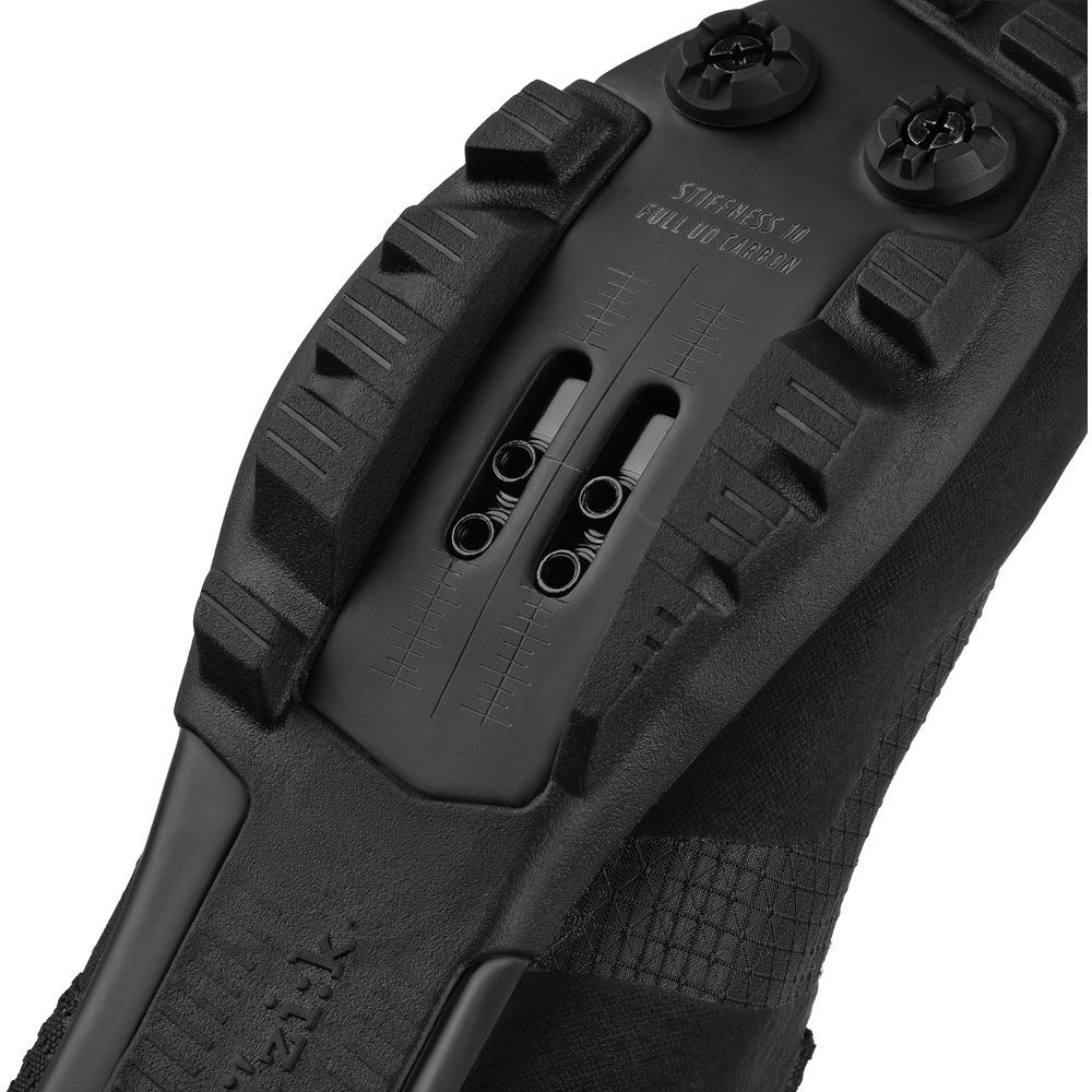 Велотуфли MTB Fizik VENTO FEROX CARBON (48, Черный)